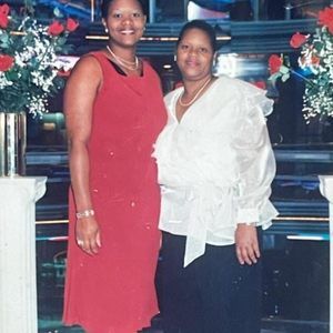 Meet your Posher, Vicky